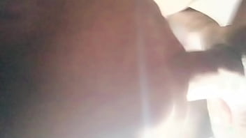 Oral intenso com gozada na cara da prima