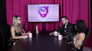 Loi gostosa chupa os peitos da safada e depois most sua buceta espuleta e himeros mansion sheer red