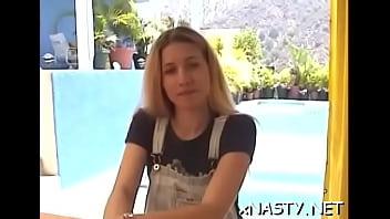 Sex starved woman camille engulfs pecker