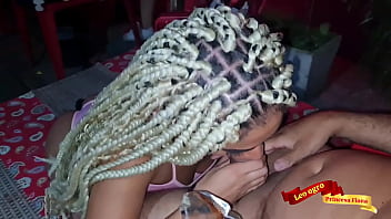 Casal transando em festa de família