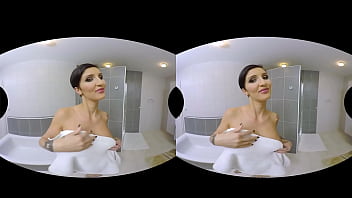 Gabrielle gucci is one kinky babe in virtual reality