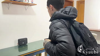 Meu namorado saiu e o amigo dele chegou em casa pra me comer gostoso