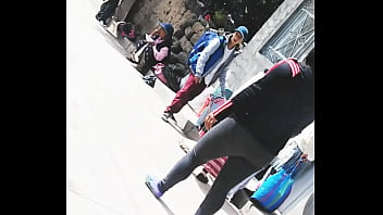 Espiando En Feria thumbnail