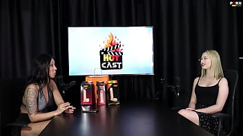 Veja a entrevista safada e cheia de putaria com a vivan lola e nossa saudosa vitória beatriz no porn cast brazil parte 3 watch sheer red