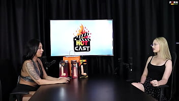 Veja a entrevista safada e cheia de putaria com a vivan lola e nossa saudosa vitória beatriz no porn cast brazil parte 3 watch sheer red