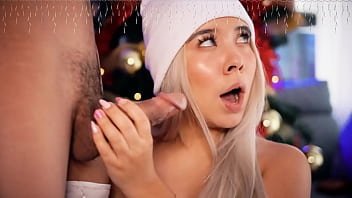 Cute girl with a big body enjoys showing off her sex life on the internet