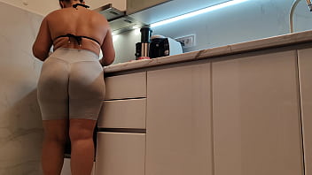 Pawg preparing food in tight yoga shorts