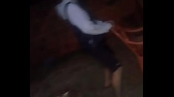 Cadeira safada na festa ficou olhando pra macho q pegou ela de jeito Cadeira safada na festa ficou olhando pra macho q pegou ela de jeito