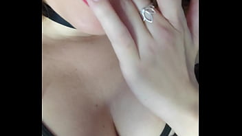 Safada mandando você dar leitinho pra ela