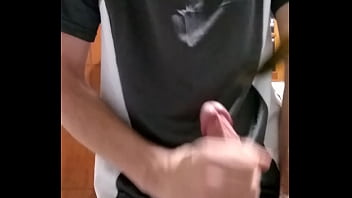 Novinho Gozando thumbnail