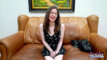 Cute nerdy brunette hazel oconnor gives a blowjob and gets jizzed