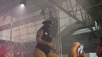 Trailer salón erótico almería