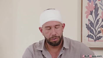 Will pounder is staying over at his inlaws and hes needed in the sisterinlaw anna claire clouds is waiting for him naked and wants anal