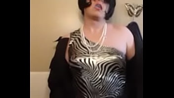 Cd Nikki Hot As Hell thumbnail