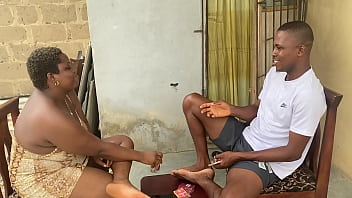 Blowjob on her first date