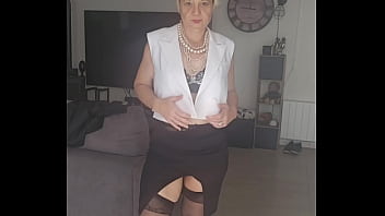 Que pense tu de ma tenu pour allez au travaille tu tiendrait la journée avant de