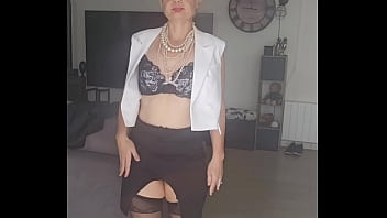 Que pense tu de ma tenu pour allez au travaille tu tiendrait la journée avant de