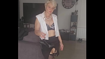 Que pense tu de ma tenu pour allez au travaille tu tiendrait la journée avant de