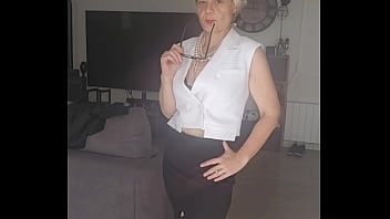 Que pense tu de ma tenu pour allez au travaille tu tiendrait la journée avant de