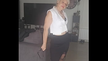 Que pense tu de ma tenu pour allez au travaille tu tiendrait la journée avant de