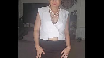 Que pense tu de ma tenu pour allez au travaille tu tiendrait la journée avant de