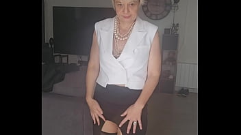 Que pense tu de ma tenu pour allez au travaille tu tiendrait la journée avant de