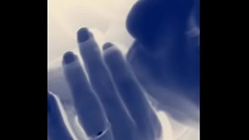 Ela sabe usar a boca perfeitamente chupa com todo carinho