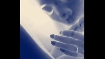 Ela sabe usar a boca perfeitamente chupa com todo carinho