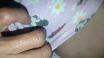 น้ำพุ่งเข้าหีสาวนักศึกษาจนแตดแฉะ