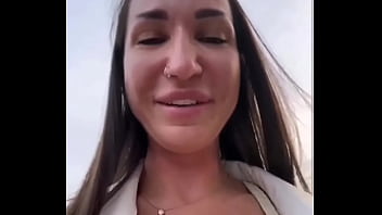 вебкам модель в такси обнажила