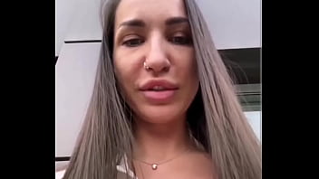 вебкам модель в такси обнажила