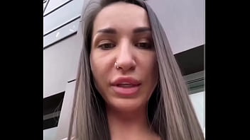 вебкам модель в такси обнажила