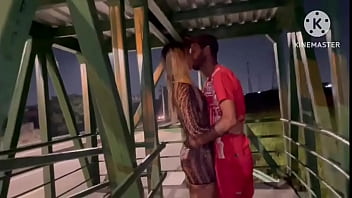 Esposa dando pra 2 na passarela da via dutra