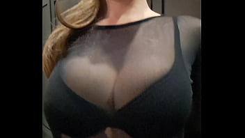 Like si tu veux que je sorte dans la rue comme ça commente si tu veux que je