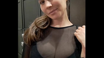 Like si tu veux que je sorte dans la rue comme ça commente si tu veux que je