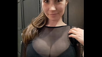 Like si tu veux que je sorte dans la rue comme ça commente si tu veux que je