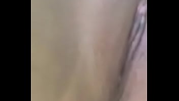 Se mete los dedos puta cachonda