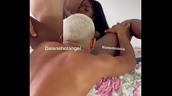 Mamando o comedor enquanto meu corninho me chupa