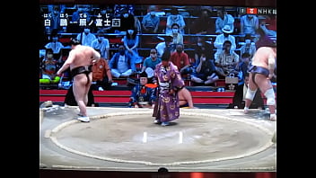 白鵬の八百長相撲　800万円