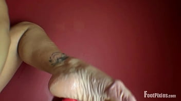 Pixie uses toy on wrinkles sole