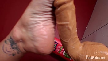 Pixie uses toy on wrinkles sole