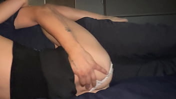 Viendo pelis riquisimo