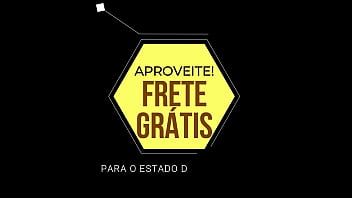 Beijo lesbico entre emme white e sua convidade ao vivaço no podcast duas delicias se beijando gostoso ao vivo