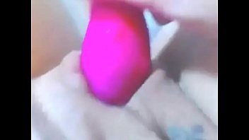 Grosse chatte baveuse masturbation pov orgasme