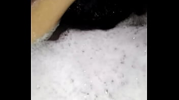 Chupandomela debajo del agua