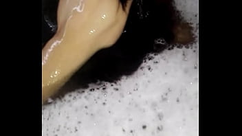 Chupandomela debajo del agua