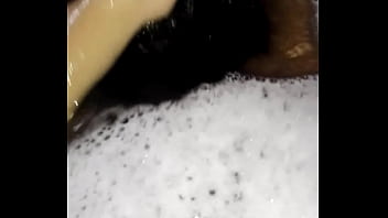 Chupandomela debajo del agua