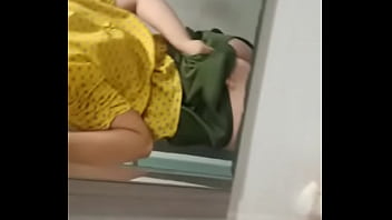 Caliente me manda su culito