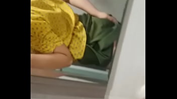 Caliente me manda su culito