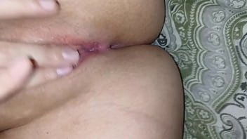 Novinha gozando gostoso com saudades da siririca